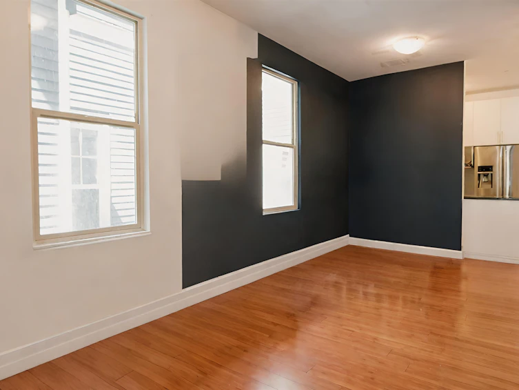 925 E Broadway, Vancouver, BC, V5T 1Y3 - 4