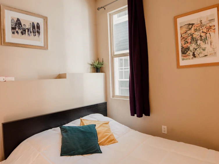 925 E Broadway, Vancouver, BC, V5T 1Y3 - 24