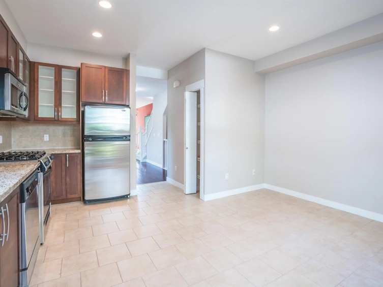 324 E 14th Street, North Vancouver, BC, V7L 2N6 - 11