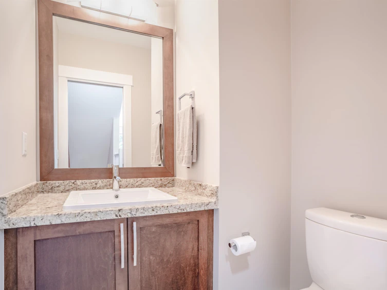 324 E 14th Street, North Vancouver, BC, V7L 2N6 - 14