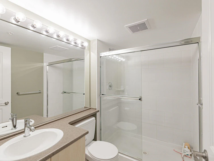 3-9229 University Crescent, Burnaby, BC, V5A 4Z2 - 5