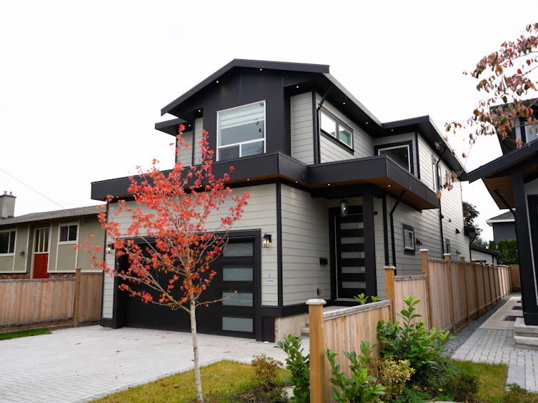 11798 84 Avenue, Delta, BC, V4C 2M5 - 2