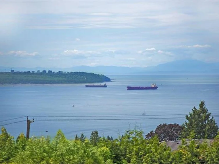 2249 Queens Avenue, West Vancouver, BC, V7V 2Y4 - 2