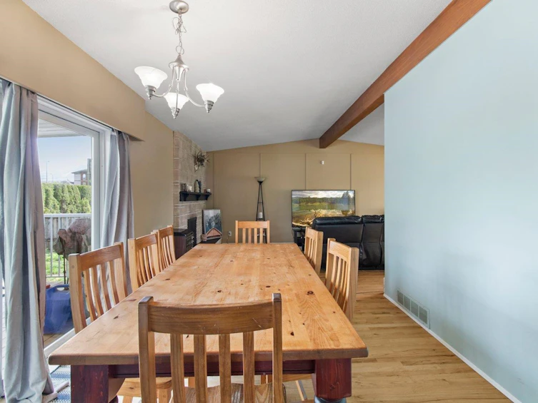 9050 Sunset Drive, Chilliwack, BC, V2P 3X9 - 4