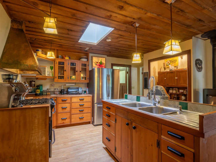 4706 Scarff Road, Pender Island, BC, V0N 2M1 - 15
