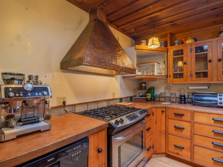 4706 Scarff Road, Pender Island, BC, V0N 2M1 - 16