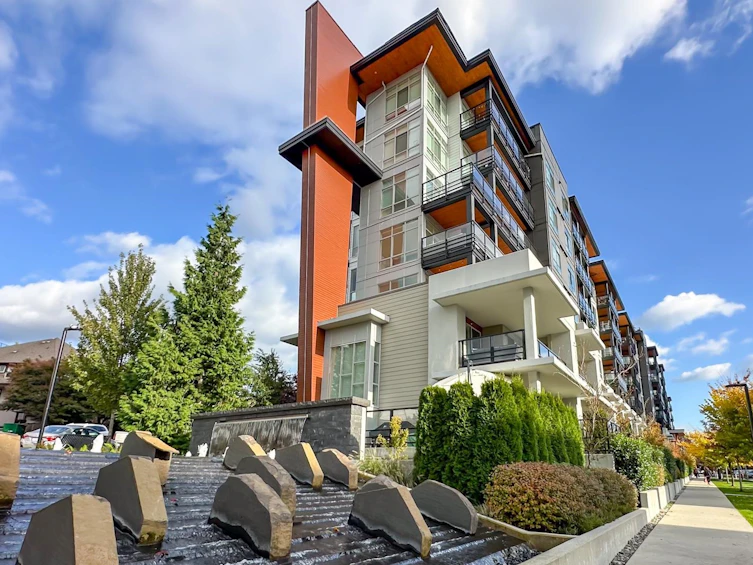 208-128 E 8th Street, North Vancouver, BC, V7L 1Y7 - 3