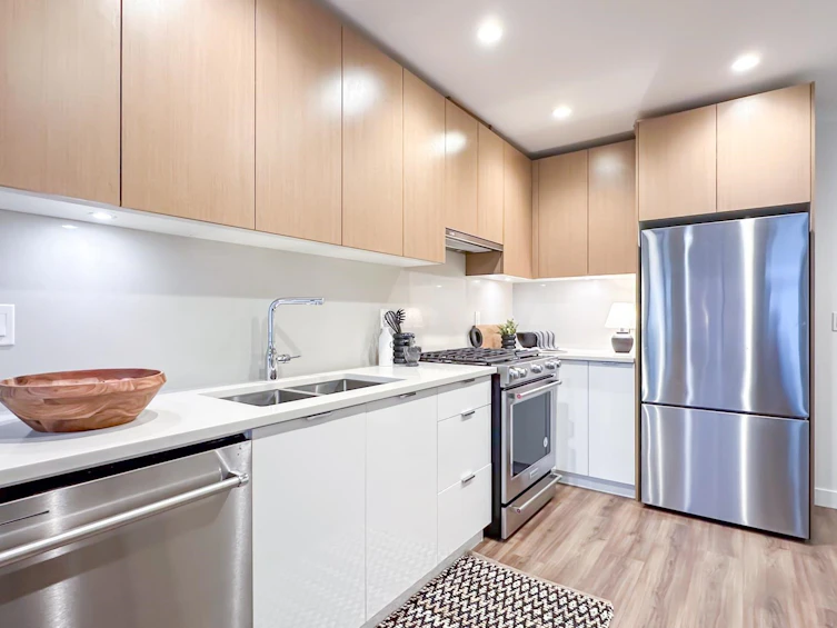 208-128 E 8th Street, North Vancouver, BC, V7L 1Y7 - 4