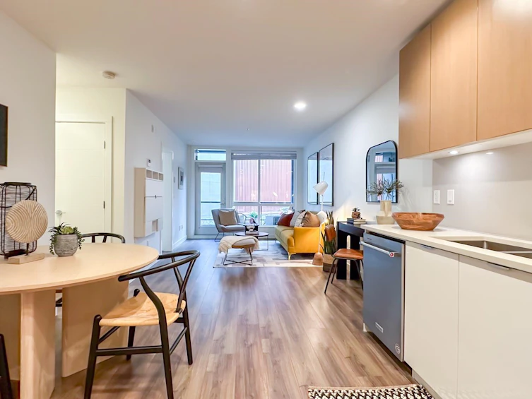 208-128 E 8th Street, North Vancouver, BC, V7L 1Y7 - 10