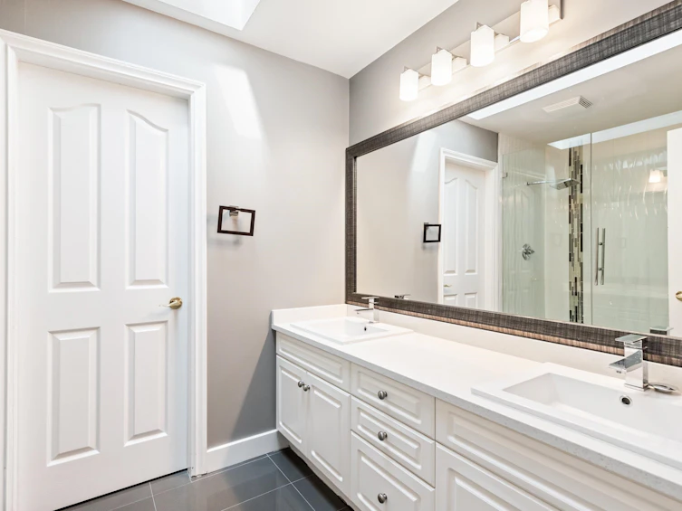 1560 Pinetree Way, Coquitlam, BC, V3E 2Z6 - 23