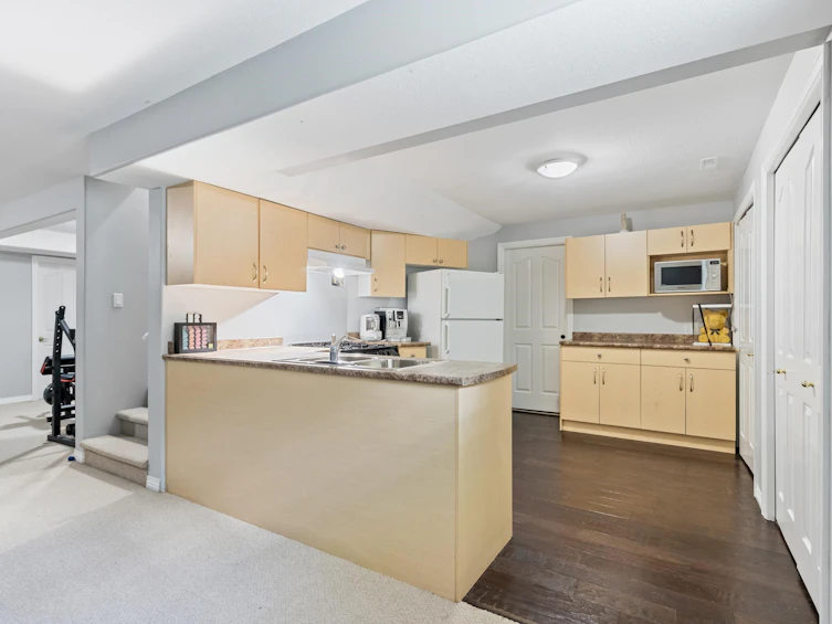 1560 Pinetree Way, Coquitlam, BC, V3E 2Z6 - 25