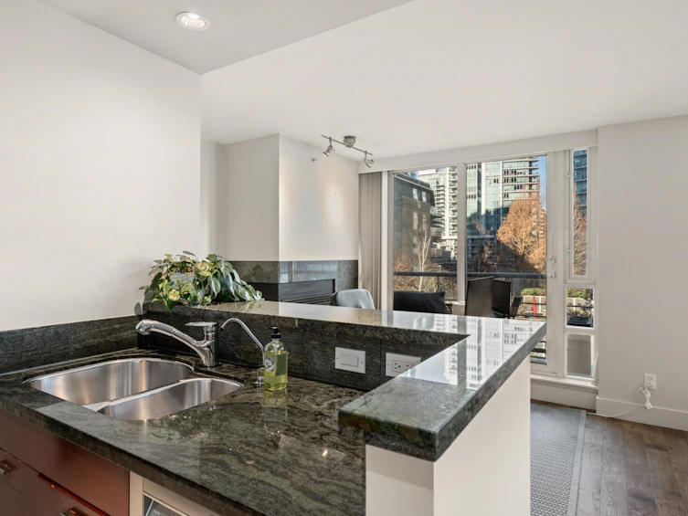 407-590 Nicola Street, Vancouver, BC, V6G 3J7 - 17