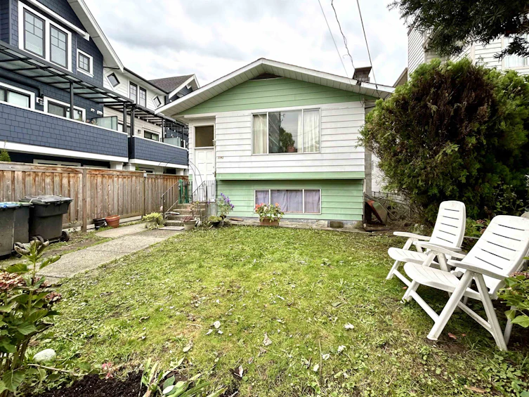 2342 Kelly Avenue, Port Coquitlam, BC, V3C 1Y2 - 2