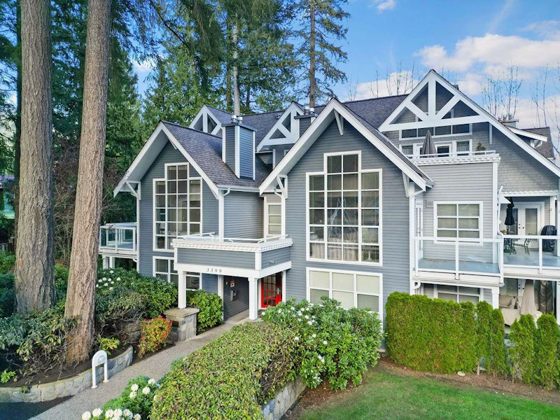 203 - 3399 Capilano Crescent, North Vancouver BC V7R 4W7