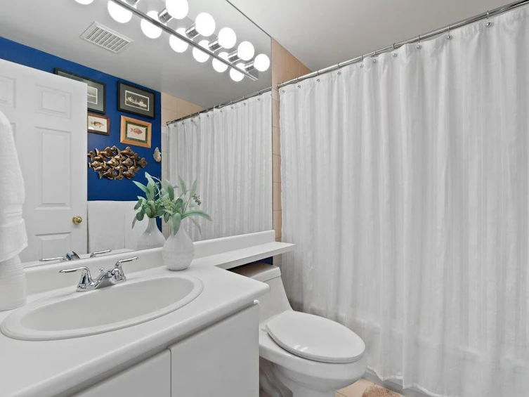 203-3399 Capilano Crescent, North Vancouver, BC, V7R 4W7 - 24