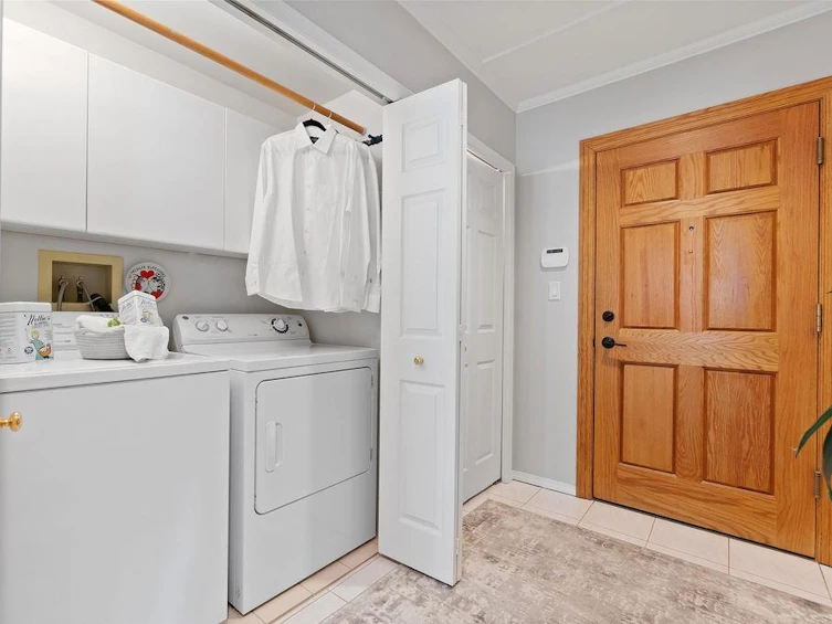 203-3399 Capilano Crescent, North Vancouver, BC, V7R 4W7 - 25