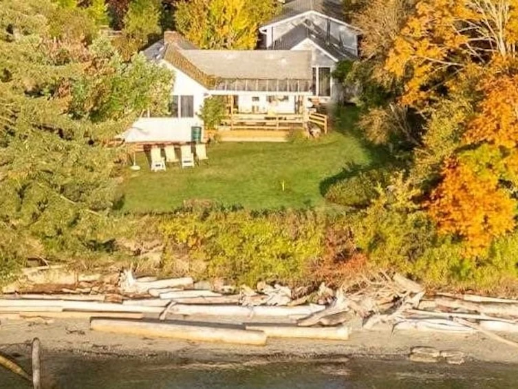 105 Madrona Road, Galiano Island, BC, V0N 1P0