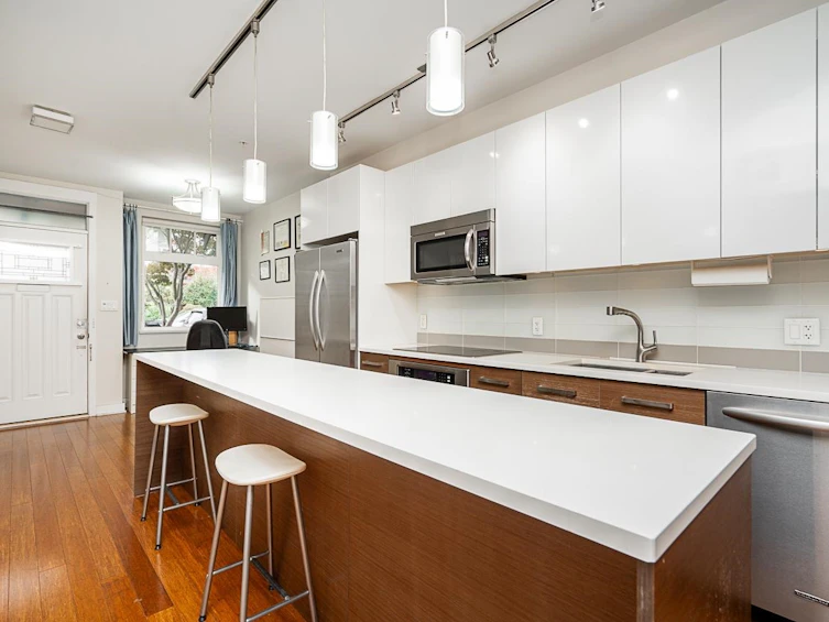 3088 Laurel Street, Vancouver, BC, V5Z 3T5 - 4