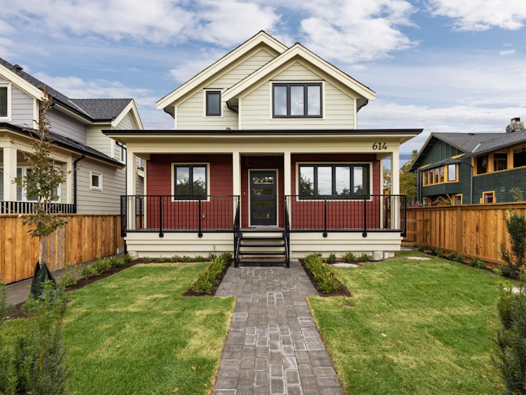 614 E 9th Street, North Vancouver, BC, V7L 2B7 - 2