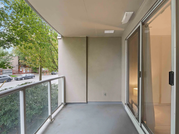 209-10523 University, Surrey, BC, V3T 5T8 - 12