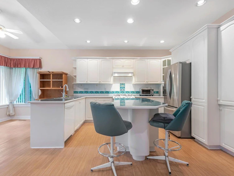 16181 10a Avenue, Surrey, BC, V4A 9R6 - 8