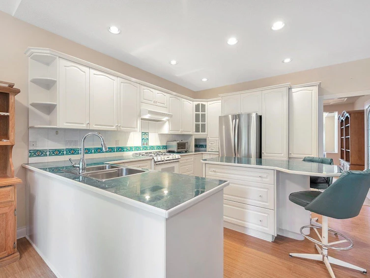 16181 10a Avenue, Surrey, BC, V4A 9R6 - 9