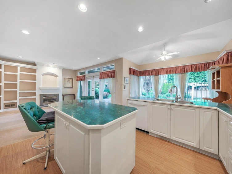 16181 10a Avenue, Surrey, BC, V4A 9R6 - 11