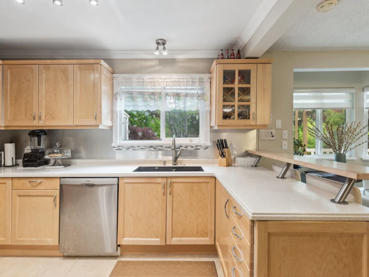 4231 Corless Road, Richmond, BC, V7C 1N1 - 9