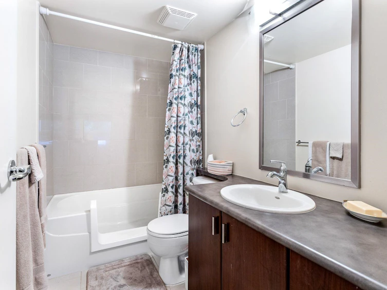 203-6888 Southpoint Drive, Burnaby, BC, V3N 5E3 - 16