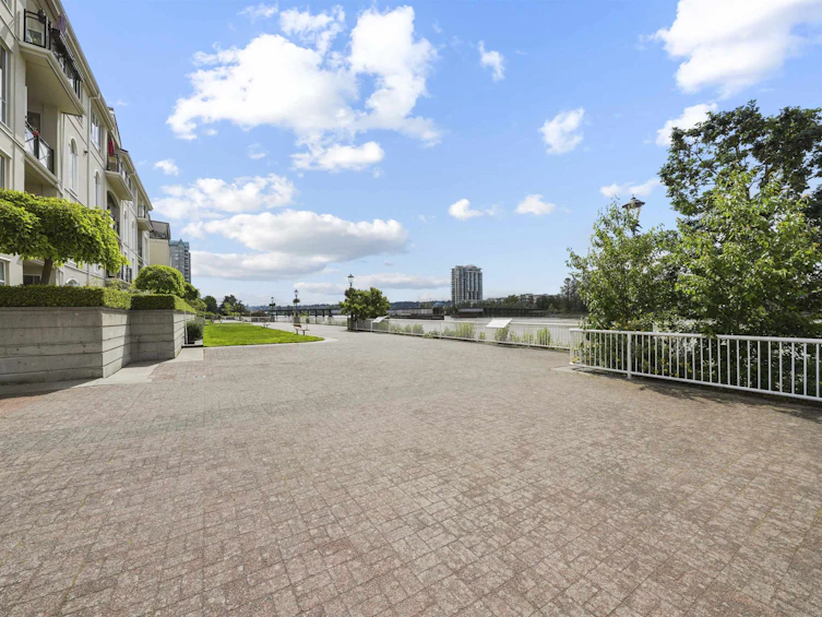 1808-1 Renaissance Square, New Westminster, BC, V3M 0B6 - 26