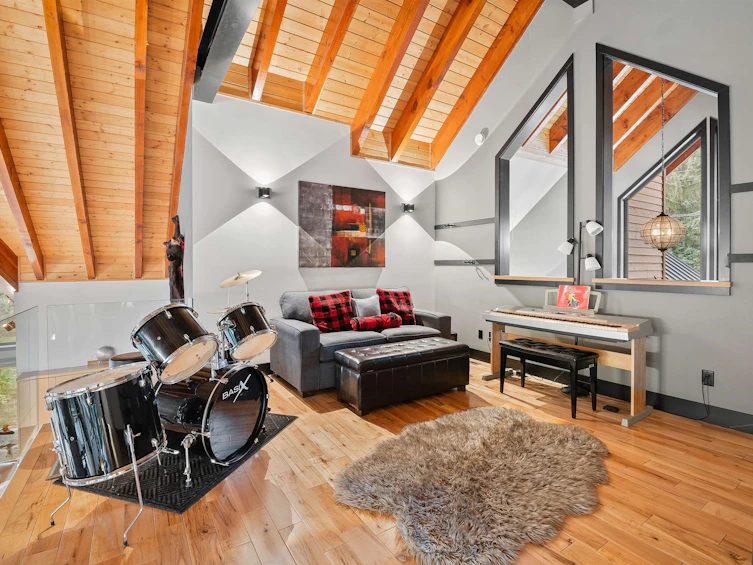7098 Nesters Road, Whistler, BC, V8E 0E2 - 16