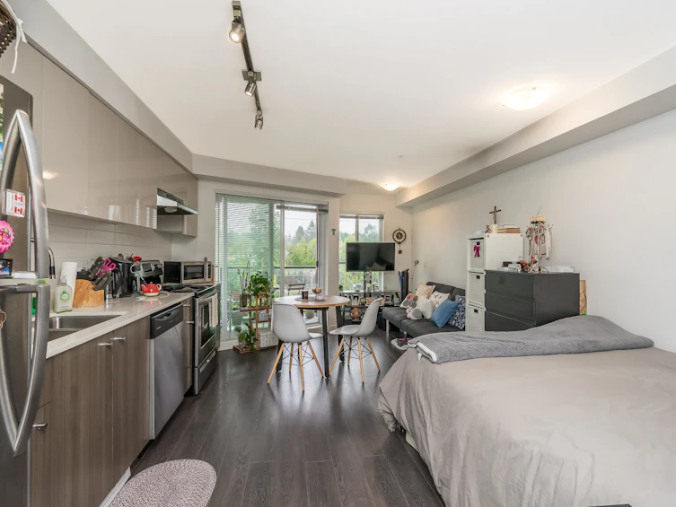 212-10688 140 Street, Surrey, BC, V3T 0M6 - 4