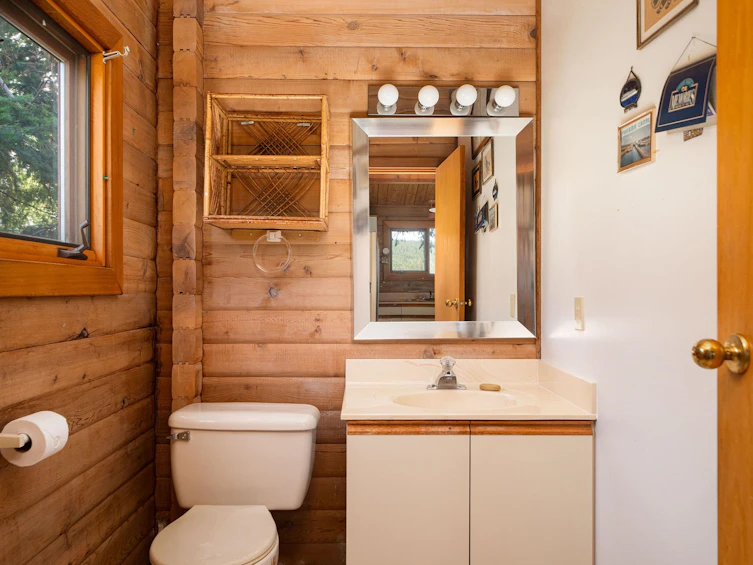1684 Whitesails Drive, Bowen Island, BC, V0N 1G2 - 9