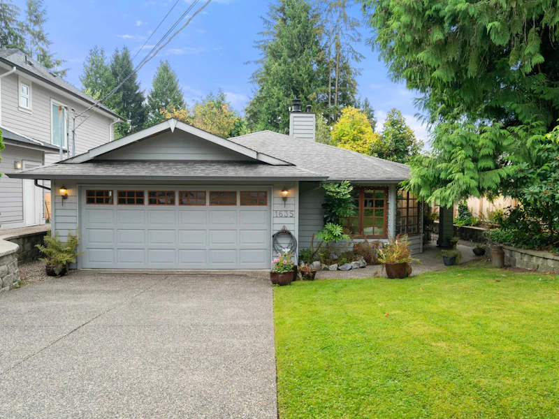 1635 Draycott Road, North Vancouver BC V7J 1W3