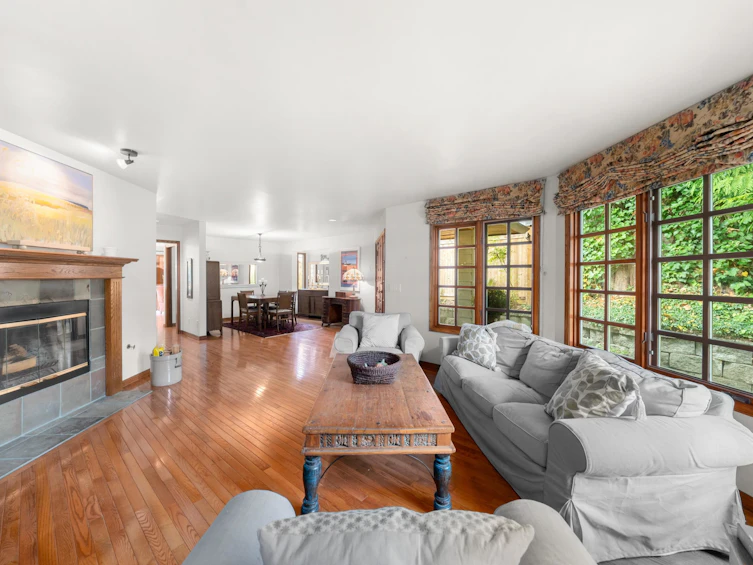 1635 Draycott Road, North Vancouver, BC, V7J 1W3 - 6