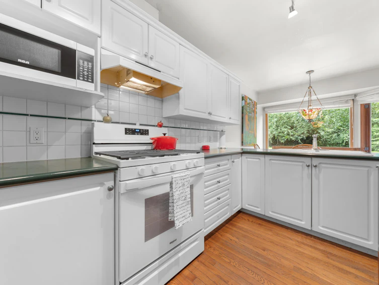 1635 Draycott Road, North Vancouver, BC, V7J 1W3 - 14