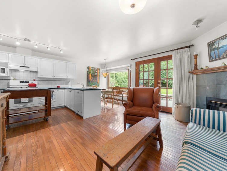 1635 Draycott Road, North Vancouver, BC, V7J 1W3 - 17