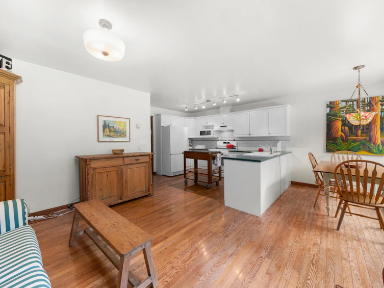 1635 Draycott Road, North Vancouver, BC, V7J 1W3 - 18