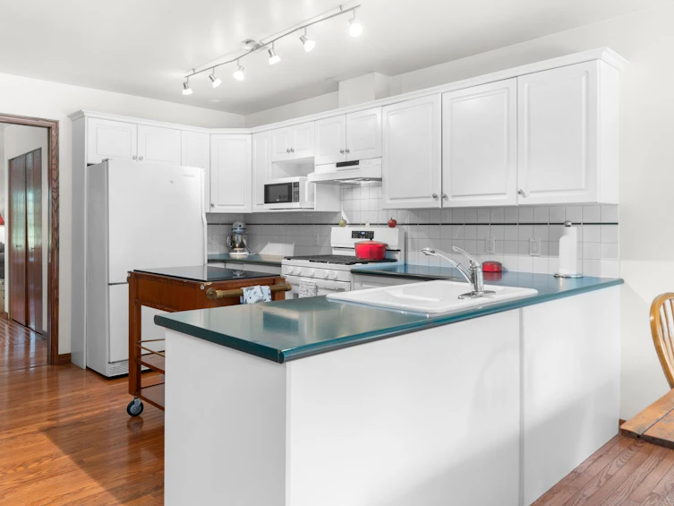 1635 Draycott Road, North Vancouver, BC, V7J 1W3 - 20