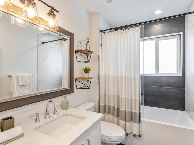 1219 E 29th Avenue, Vancouver, BC, V5V 2T1 - 20