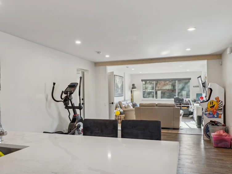 1219 E 29th Avenue, Vancouver, BC, V5V 2T1 - 28