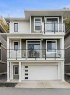 34 47042 Macfarlane Place