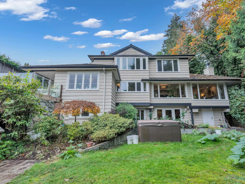 1340 Palmerston Avenue, West Vancouver BC V7T 2H7