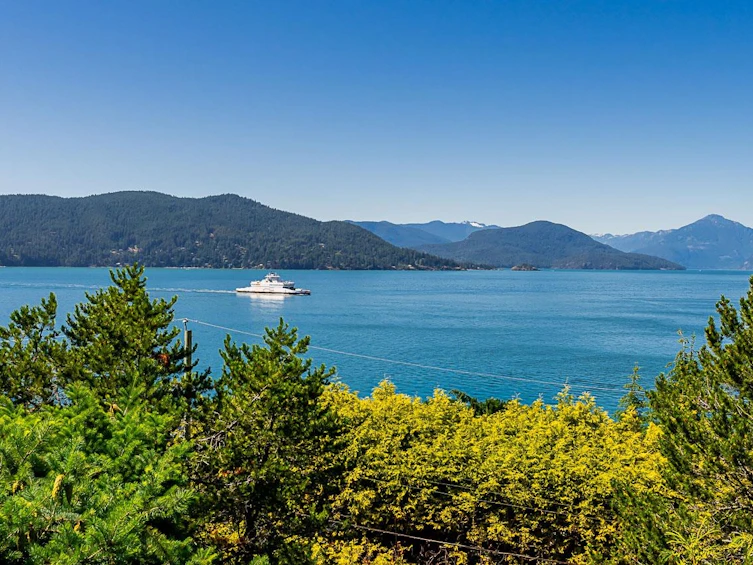 6935 Hycroft Road, West Vancouver, BC, V7W 2K6 - 4