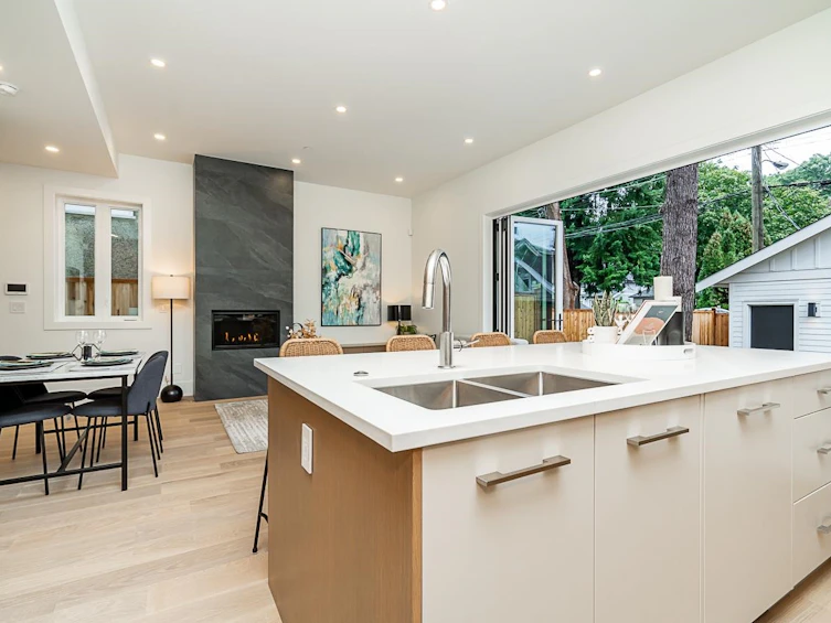 2-39 W 22nd Avenue, Vancouver, BC, V5Y 2E9 - 8