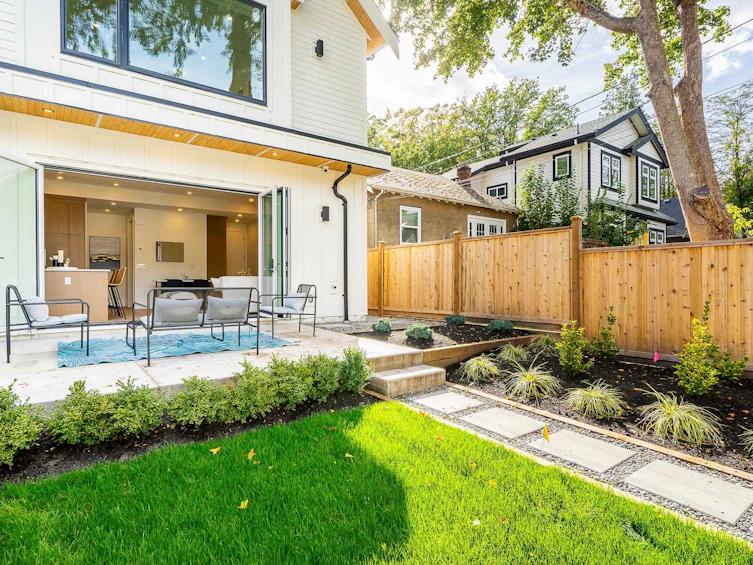 2-39 W 22nd Avenue, Vancouver, BC, V5Y 2E9 - 9