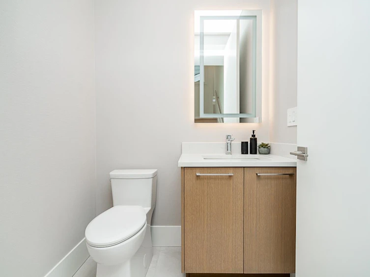 2-39 W 22nd Avenue, Vancouver, BC, V5Y 2E9 - 10