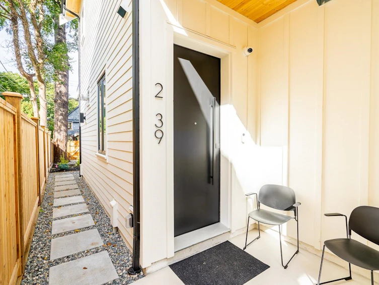 2-39 W 22nd Avenue, Vancouver, BC, V5Y 2E9 - 27