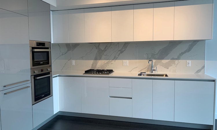 3503-2085 Skyline Court
