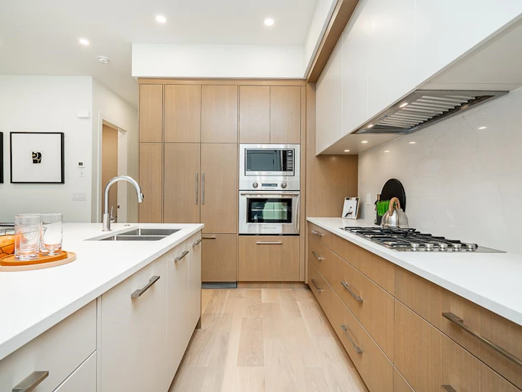 1-39 W 22nd Avenue, Vancouver, BC, V5Y 2E9 - 8